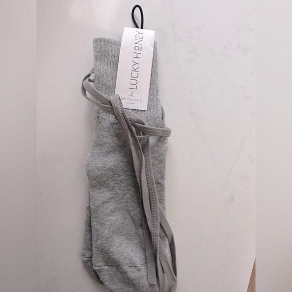Lucky honey the Nina grip sock in gray one size fits all - Picture 6 of 10